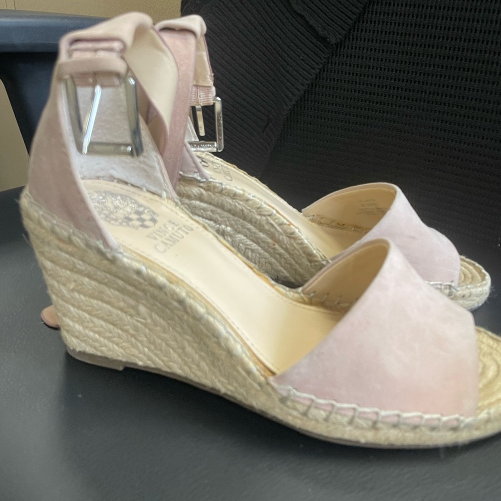 Vincent Camuto wedge sandal size 6.5